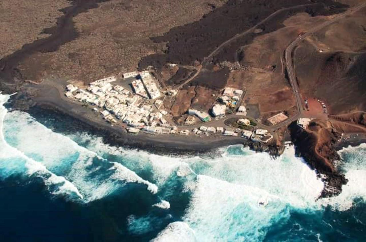 Villa Cozy House In El Golfo + Terrace Extérieur photo